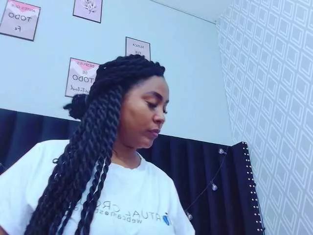 colombiamommy from BongaCams