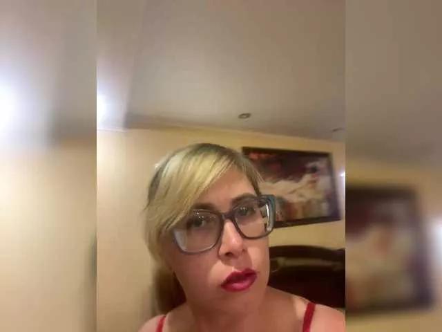 Crystal00Girl from BongaCams is Freechat