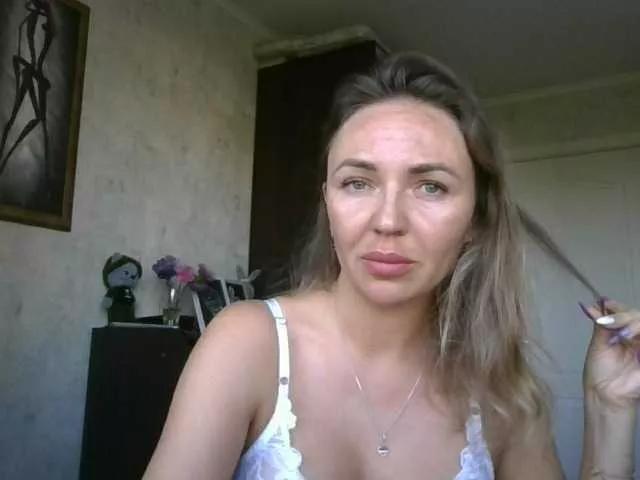 CuteFngelina from BongaCams is Freechat