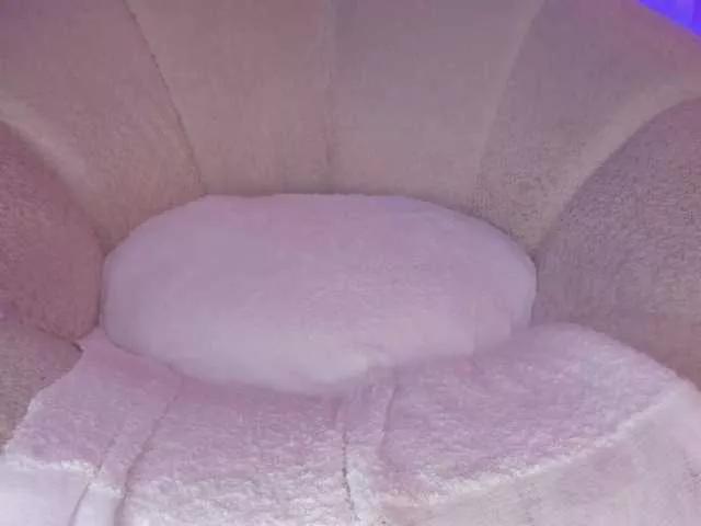 cutte-hanna18 from BongaCams