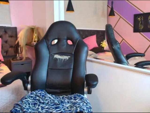 Dakashyten from BongaCams