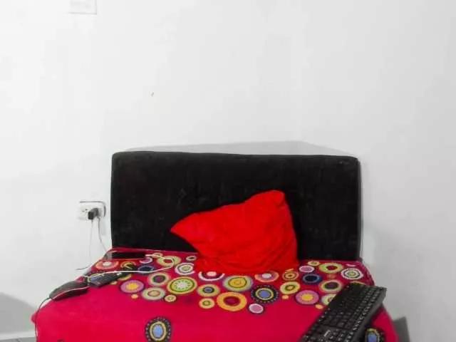 Dana-25 from BongaCams