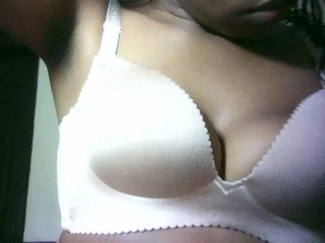 Daydiamond from BongaCams