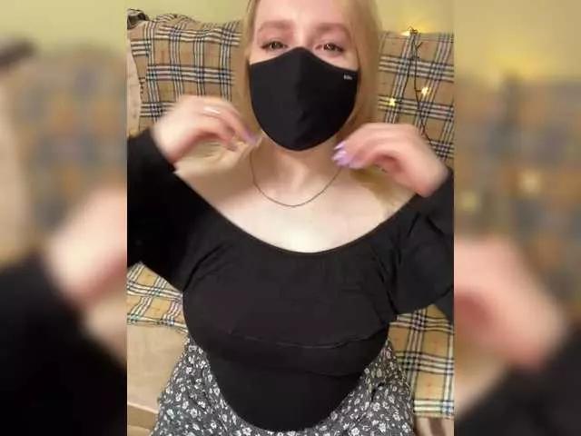 Donut-red webcams show profile image 