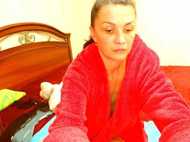 Elena7564 from BongaCams