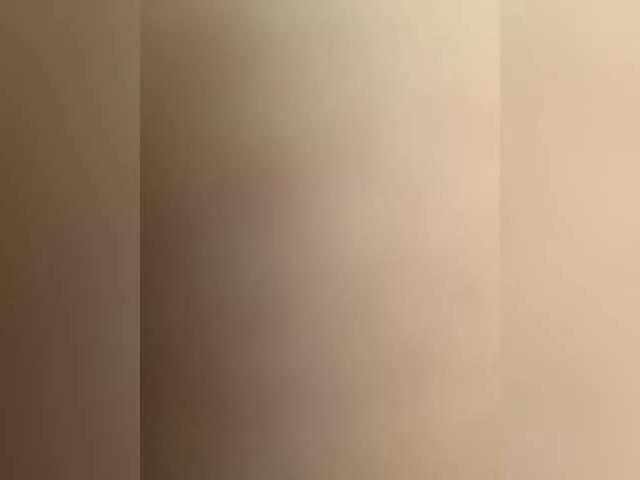 Ella-Pearlie from BongaCams