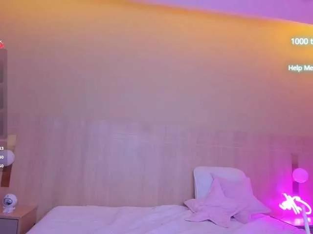 EllaThorne from BongaCams