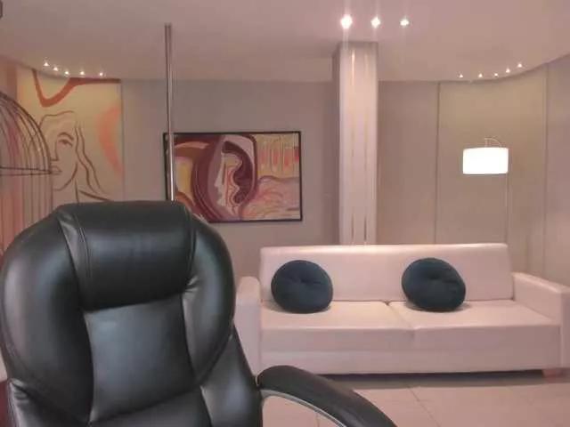 EllieScott from BongaCams