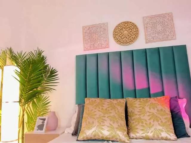 Photos of EmaaTaylor from BongaCams is Freechat