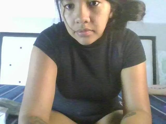 EmelyWhitte webcams show profile image 