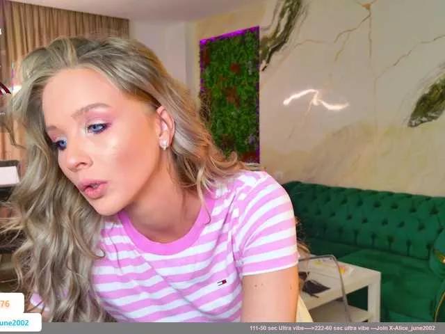 Emily-bloom from BongaCams is Freechat