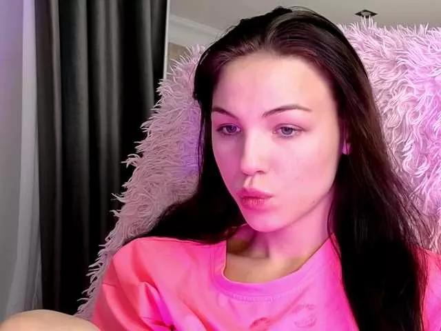 EmilyLuxxxury from BongaCams is Freechat