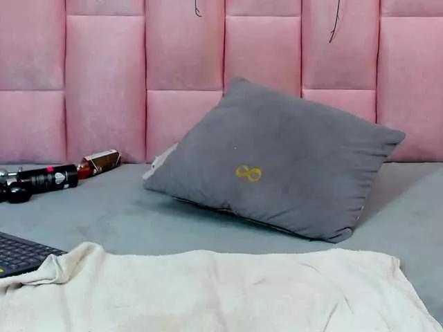 emmily-keller from BongaCams