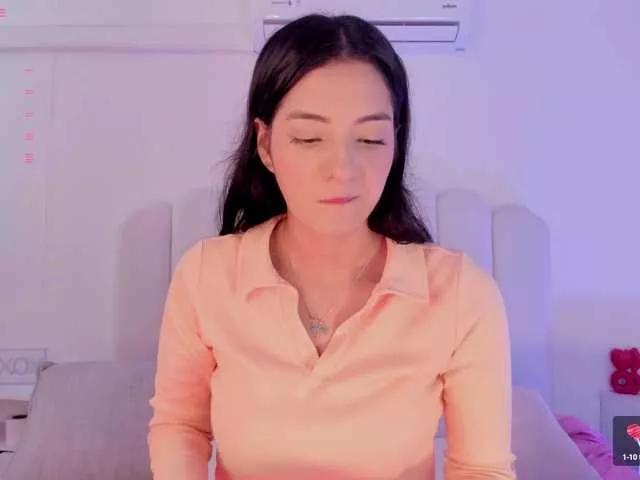 EmmyVegaa1 from BongaCams