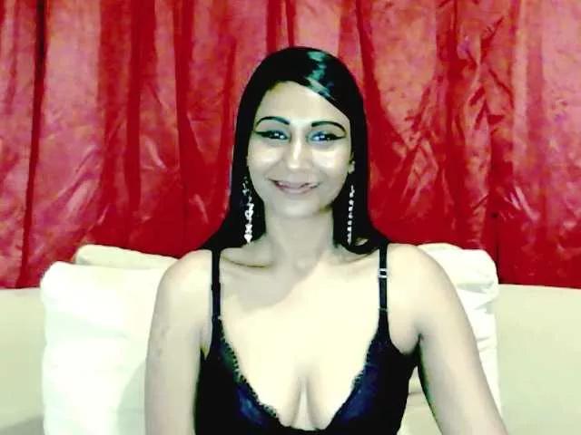ErroticStarr from BongaCams