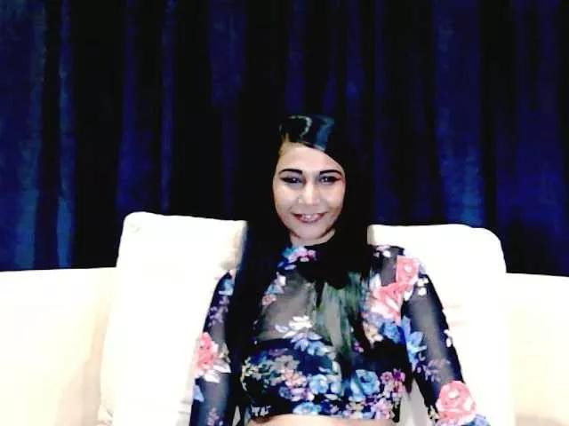 ErroticStarr from BongaCams