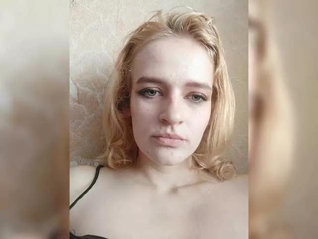 EvelynXKukla from BongaCams