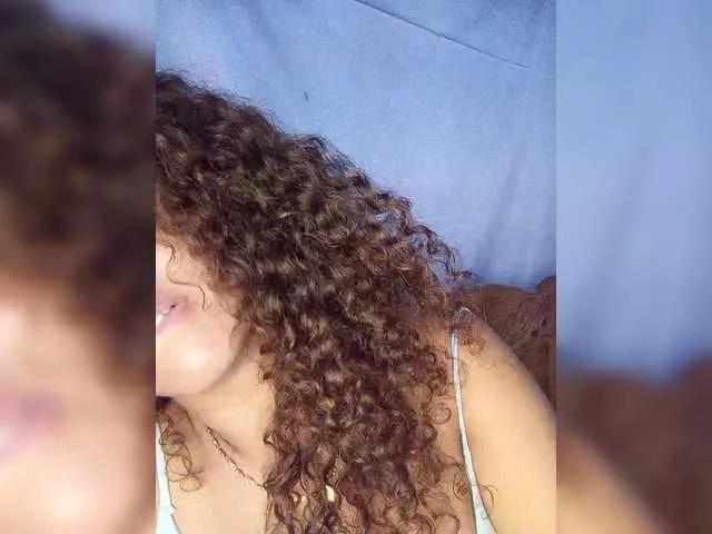 FANNIE22 from BongaCams