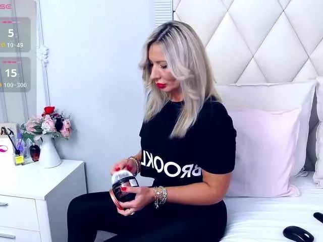 GinaBear from BongaCams is Freechat