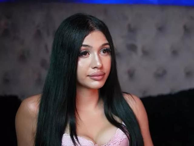 GiuliaSya webcams show profile image 