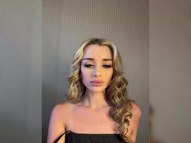 GoldenEmily from BongaCams is Freechat