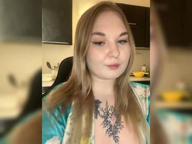 Greeenfriends6969 from BongaCams