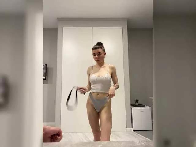 Gummy-Bears from BongaCams