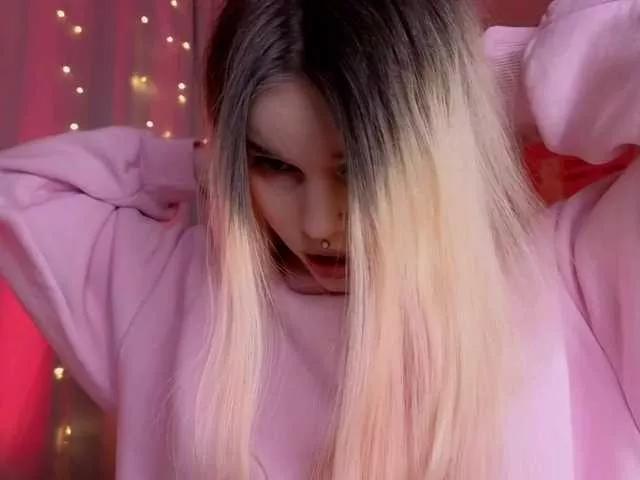 HannaCristal from BongaCams is Freechat