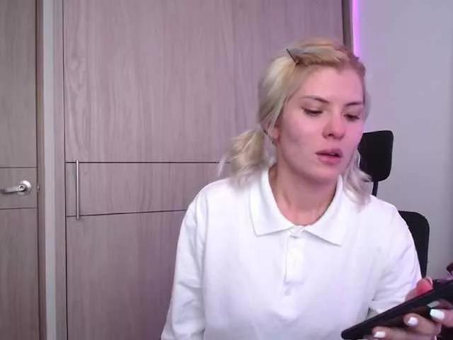 hanystoned from BongaCams is Freechat