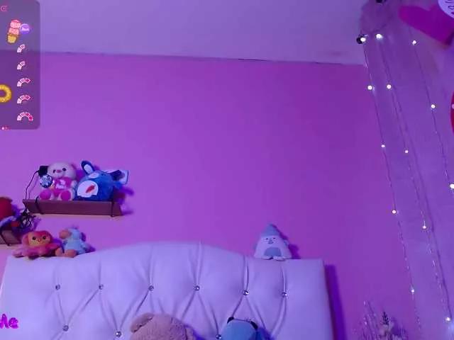 Discover our girls online shows and discover the company of countless livestreamers, with stunning shapes, sex toys and more.