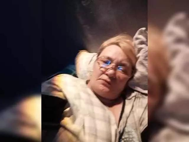 HelenaGloss from BongaCams