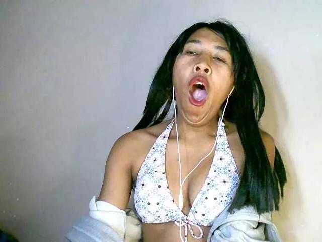 HelenGLOW from BongaCams is Freechat