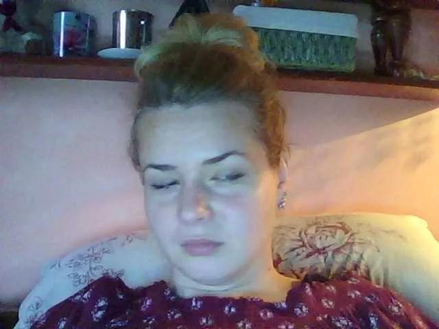 HollyLaPretty from BongaCams
