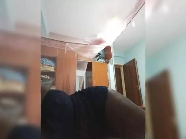 Hornypee295 webcams show profile image 