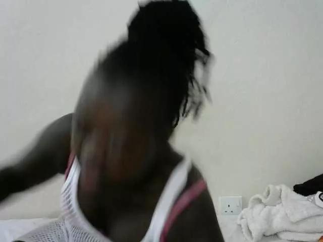 Hottiejoy from BongaCams