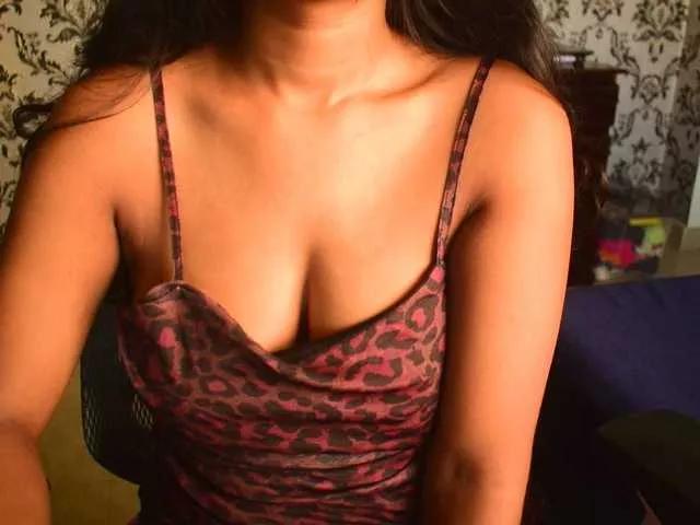 indianpriya from BongaCams