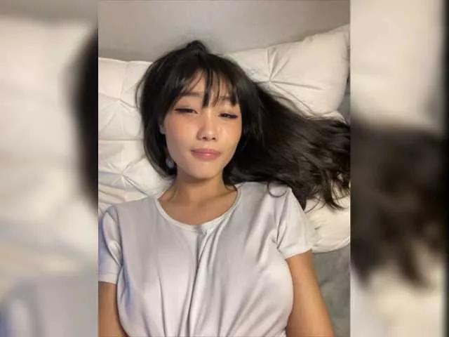 InJiOcean99 from BongaCams