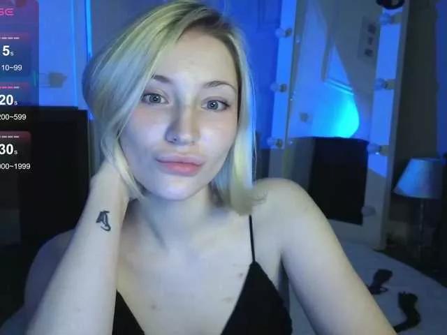 innerbloom from BongaCams