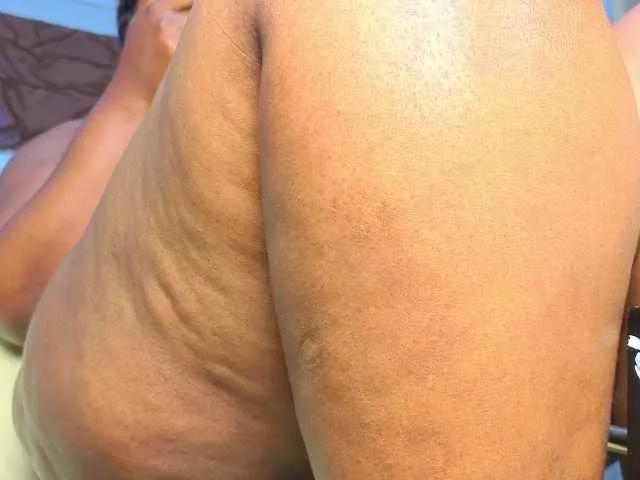 Innnie from BongaCams