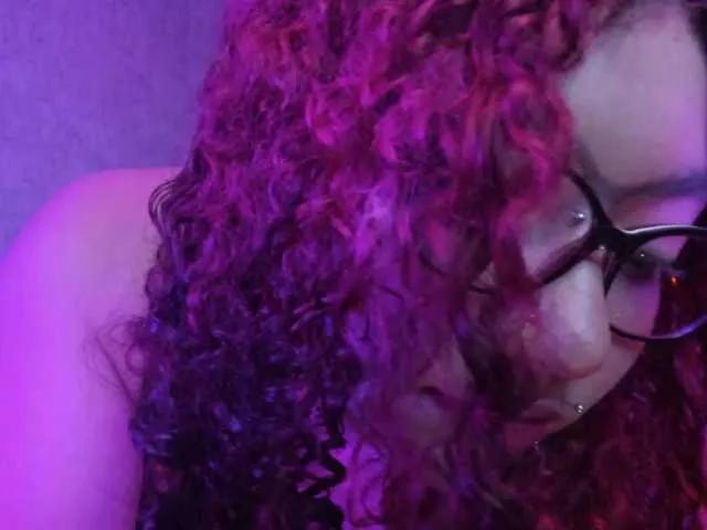 IrisFeitan from BongaCams