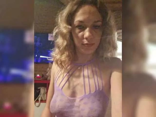 IssaaBella7 from BongaCams is Freechat