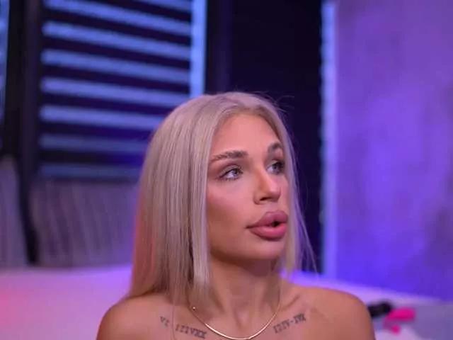 IvyRowa from BongaCams is Freechat