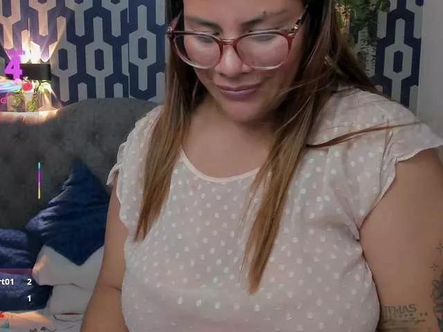 Jadde-Shine webcams show profile image 