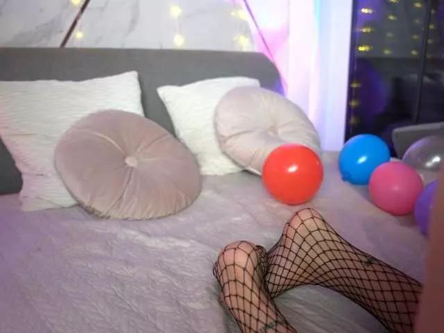JayJayPink from BongaCams