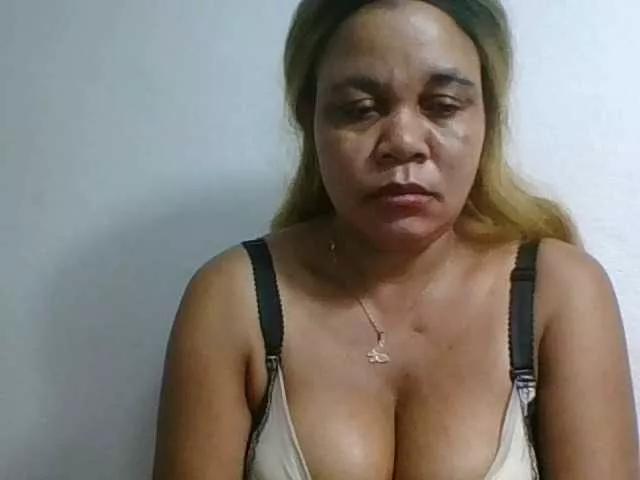 JELLA1 from BongaCams