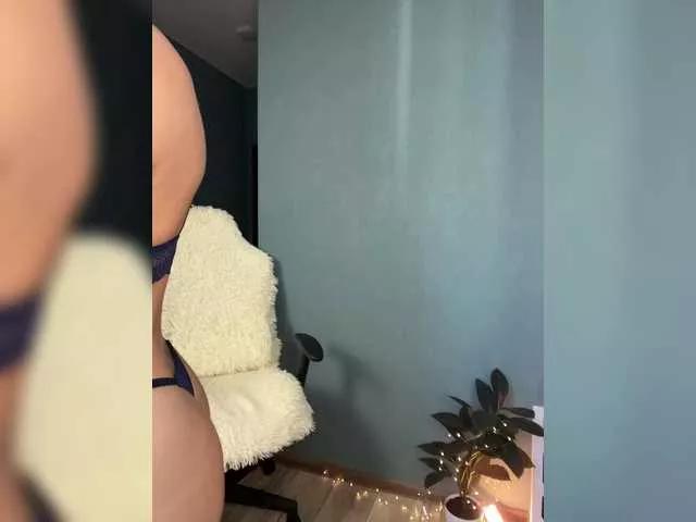 Jenniee from BongaCams