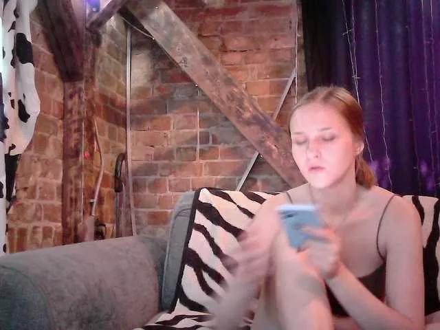 Jillian-Mel from BongaCams