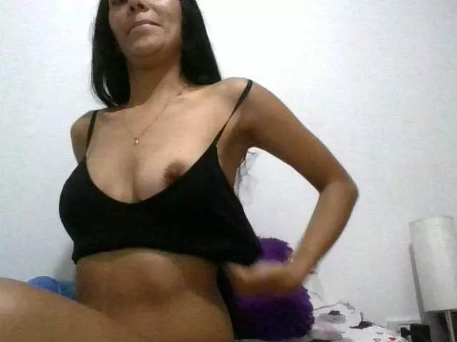 JuanaBrunette from BongaCams is Freechat