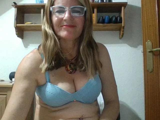 JuanitaWouti webcams show profile image 