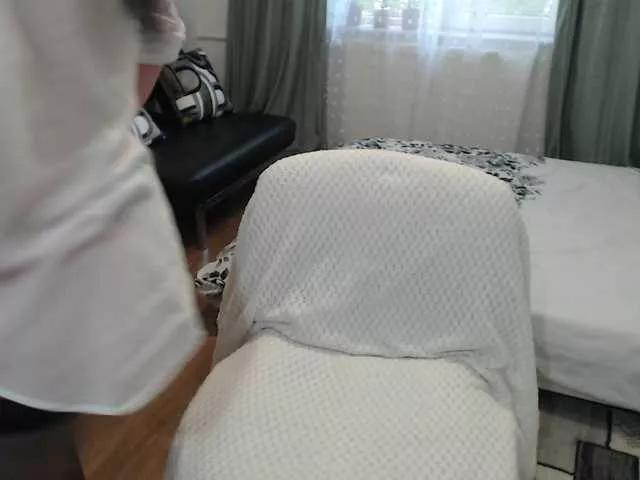 JullieMilf from BongaCams